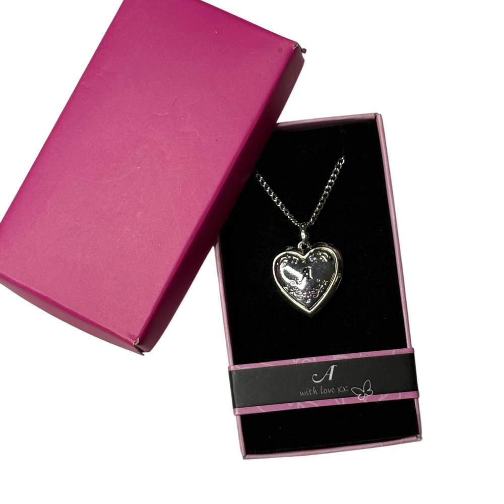 Love Lockets‎ Silver Tone Engraved Flowers Heart Locket Necklace Initial A Photo